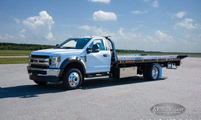 2019 Ford F550 4WD &amp; JerrDan 20x102 SRRD6T Rollback in White