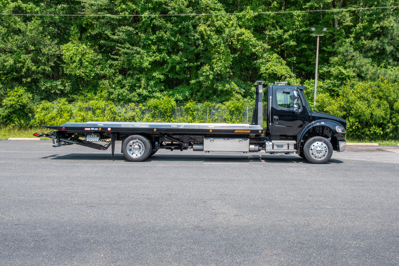 2024 Freightliner M2 & JerrDan 24x102 8.5 Ton