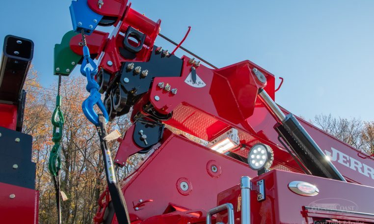 13851N Red 2023 Peterbilt_389 Jerr-Dan 60-Ton Heavy Wrecker