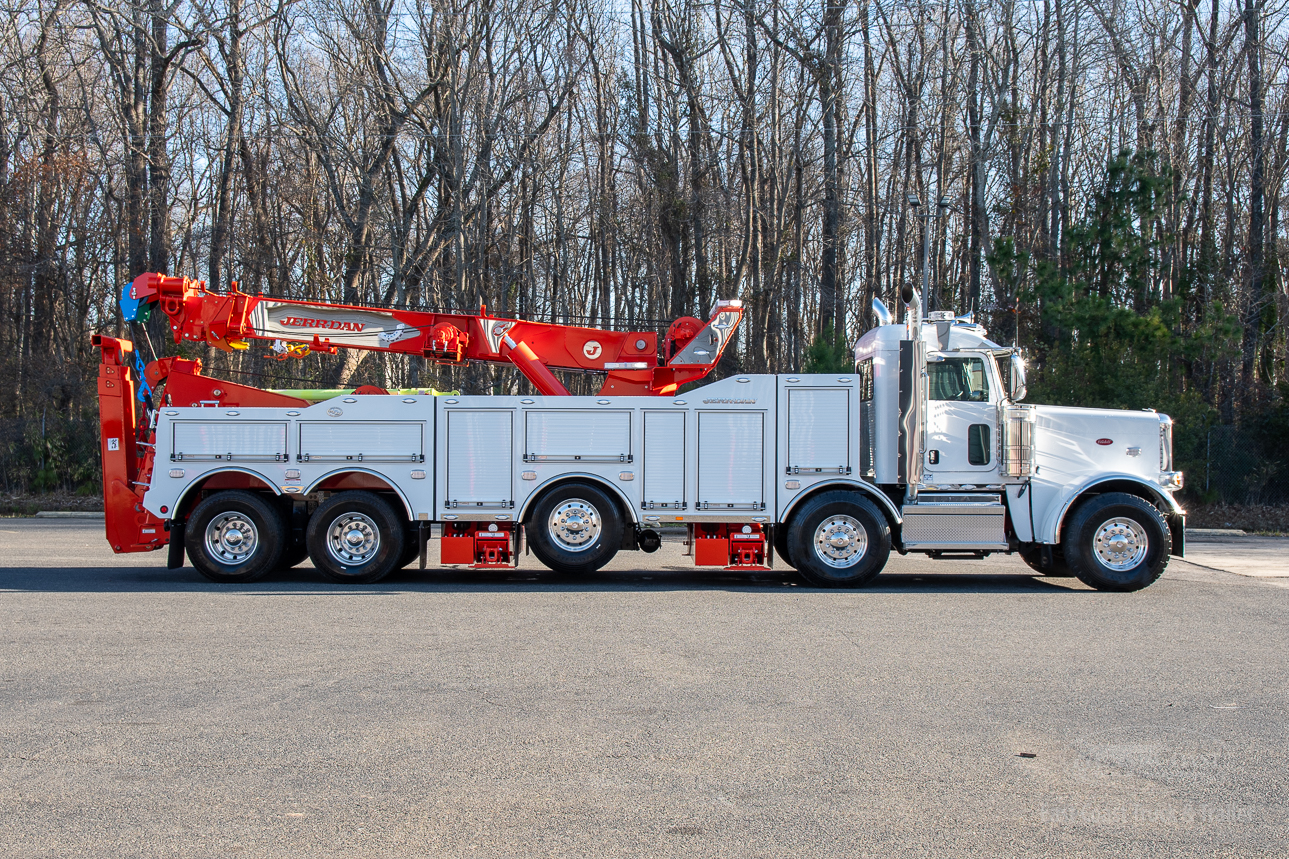 2023 Peterbilt 389 Jerr-Dan 50/60 Ton JFB Gold Body Series Rotator