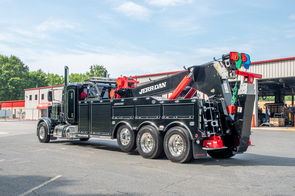 2023 Peterbilt 389 & Jerr-Dan JBF 50 Ton Heavy Wrecker