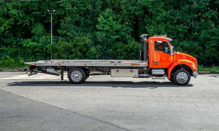 2025 Kenworth T280 & Jerr-Dan 22x102 SRR6T-LPW in Orange - Stock#13945N