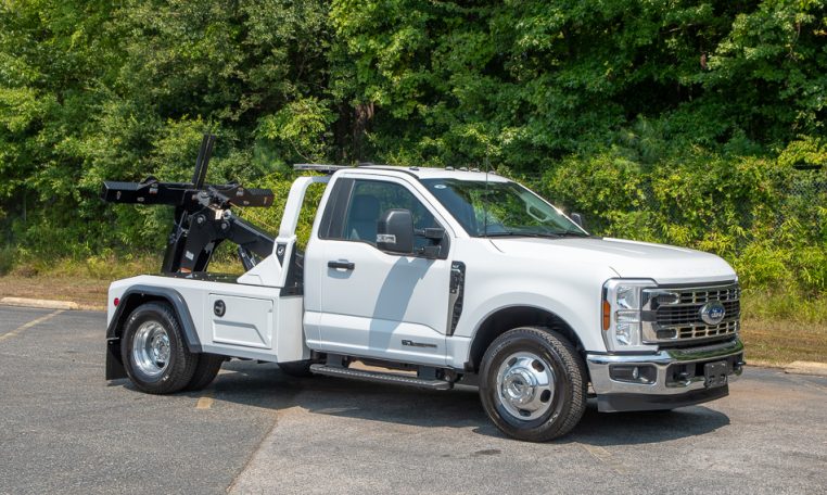 2024 Ford F-350 & Jerr-Dan MPL-NG in White