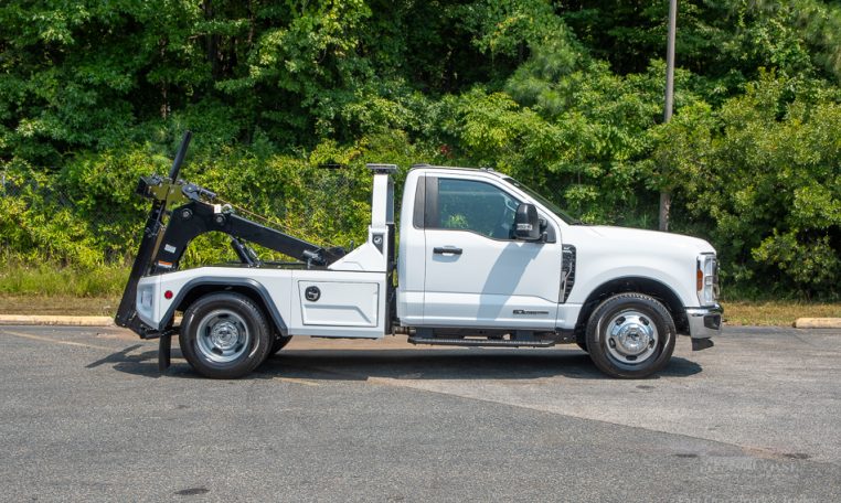 2024 Ford F-350 & Jerr-Dan MPL-NG in White