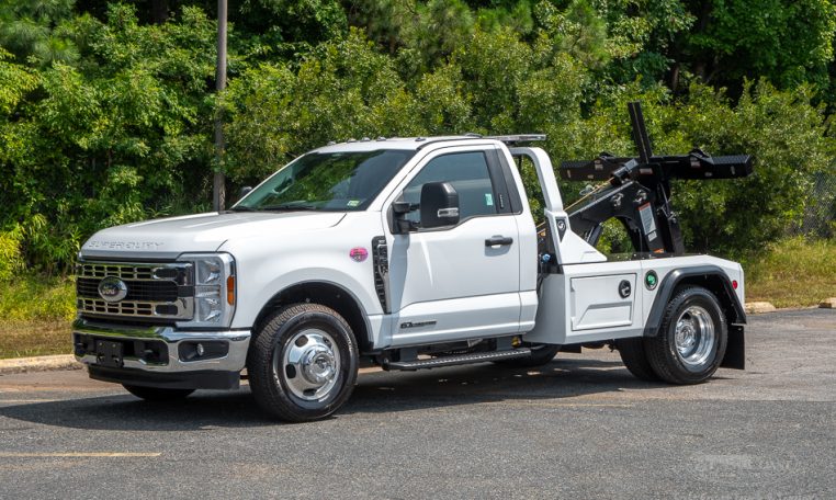 2024 Ford F-350 & Jerr-Dan MPL-NG in White