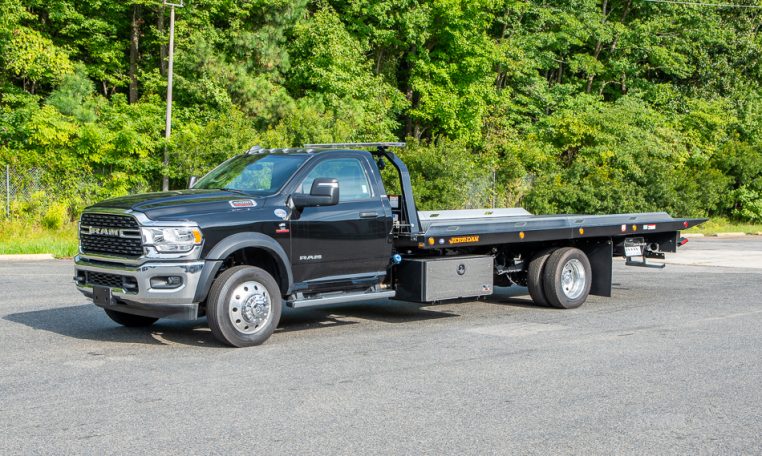 2025 Freightliner M2 & Jerr-Dan 22x102 SRR6T-LPW HC in Black-1