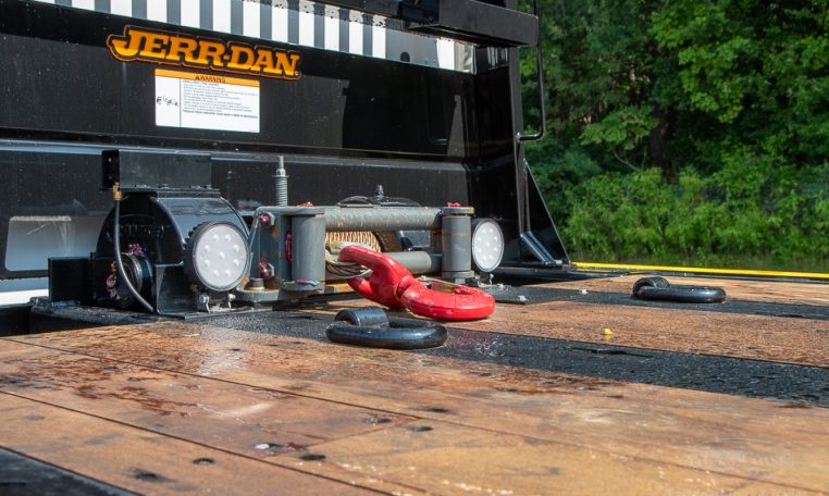 2025 Kenworth T880 & Jerr-Dan 30x96 15 Ton in White- Stock#14173N