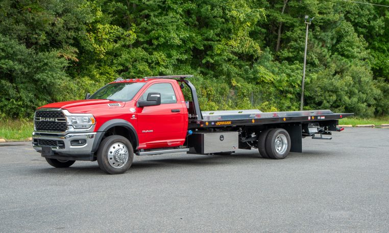 2024 Dodge 5500 4x4 & Jerr-Dan 20x102 SRR6T-LPW HC in Red - Stock# 13611N-1