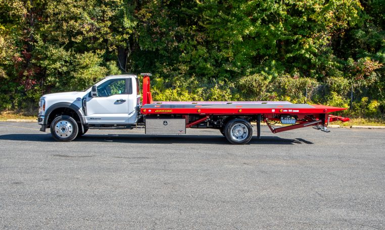 2024 Ford F-550 4x4 & Jerr-Dan 20x102 SRR6T-LPW HC in White- Stock# 14118N-1