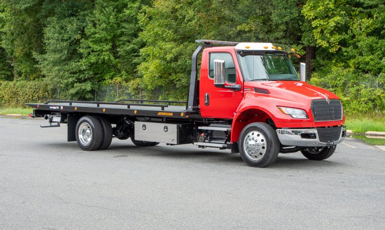 2025 International MV & Jerr-Dan 22x102 SRR6T-LPW LC in Red- Stock#14034N-1