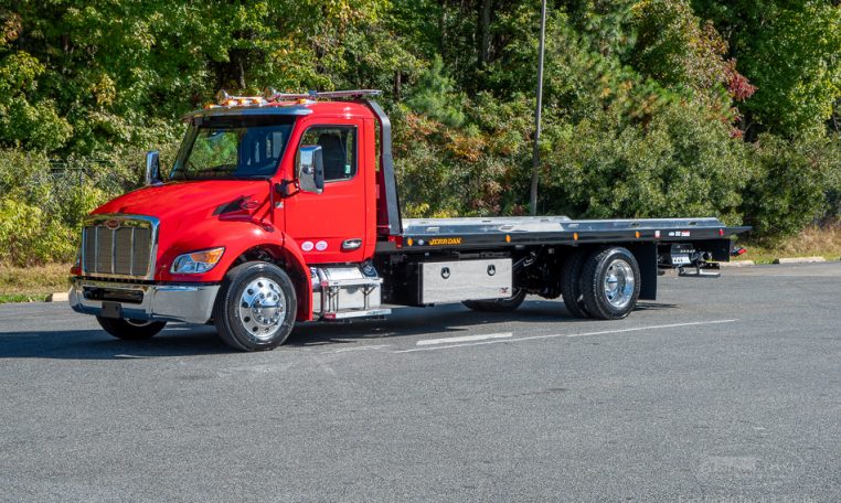 2025 Peterbilt 536 & Jerr-Dan 22x102 SRR6T-LPW in viper Red- Stock#13983N-1