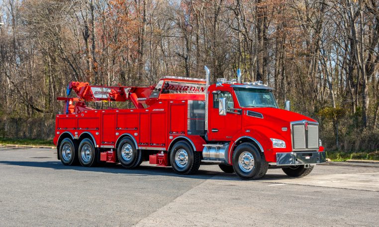 Stock_Photo 2024 Kenworth T880 & Jerr-Dan HDR1000 5060 Ton JFB Rotator in Red