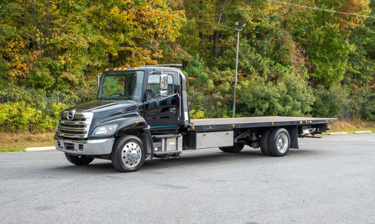 2020 Hino 268 & Jerr-Dan 24x102 8.5T in Black - Stock#14395U-1