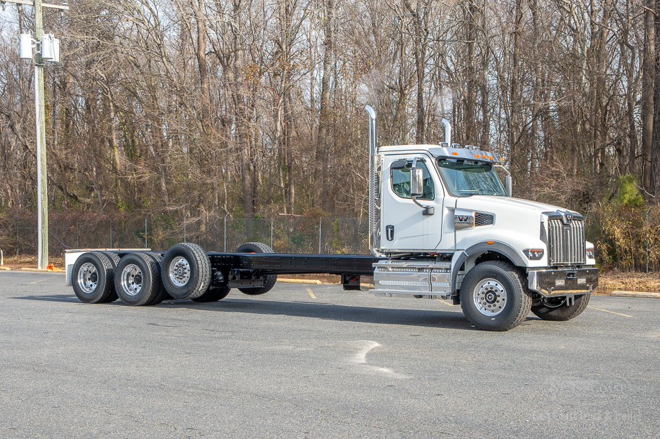 2024-Western-Star-49X-Tri-Axle