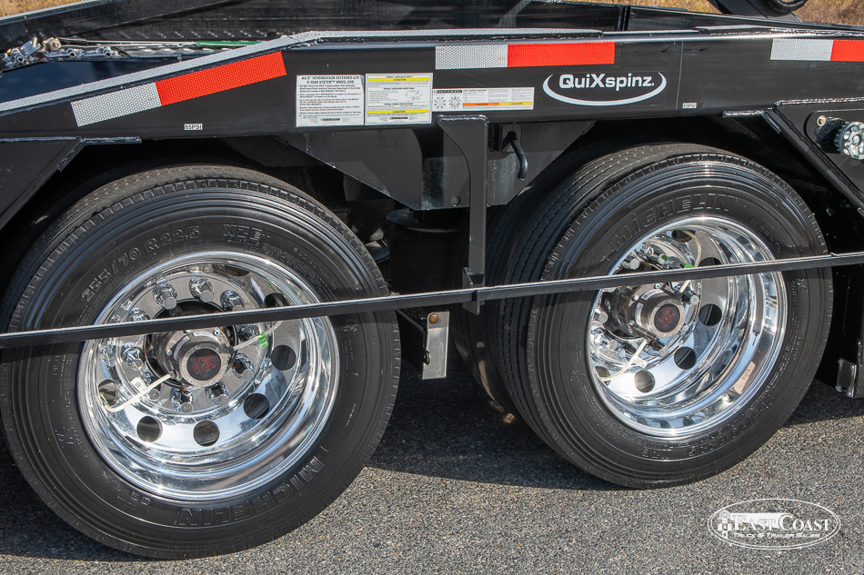 2025 Peterbilt 589 Hauler